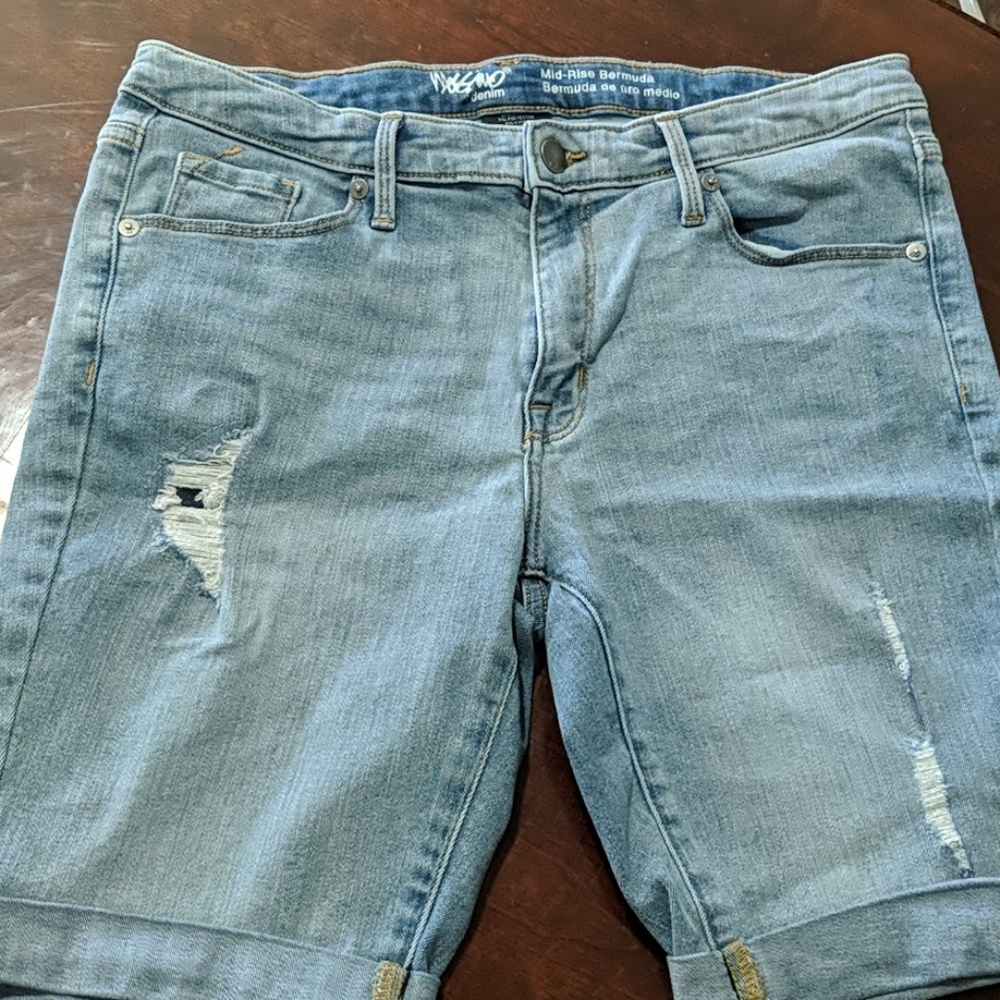 Mosssimo Mid- Rise Bermuda Shorts